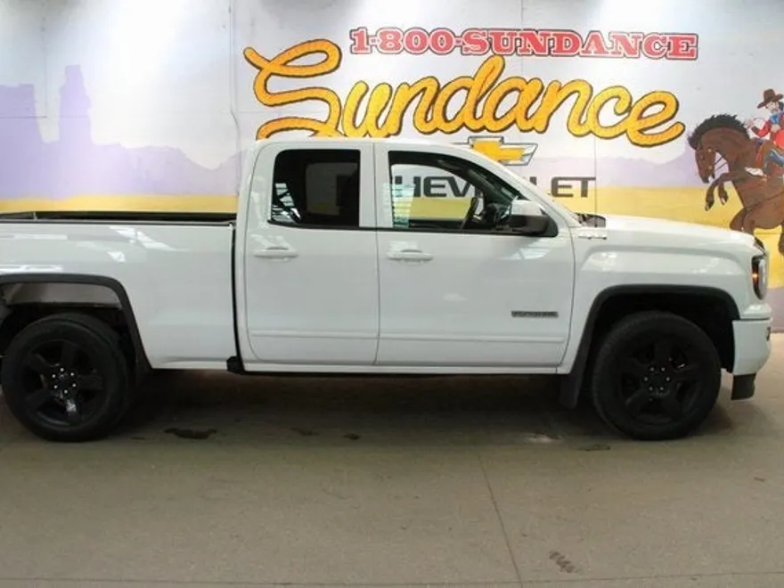 2017 Gmc Sierra 1500 Base photo 1