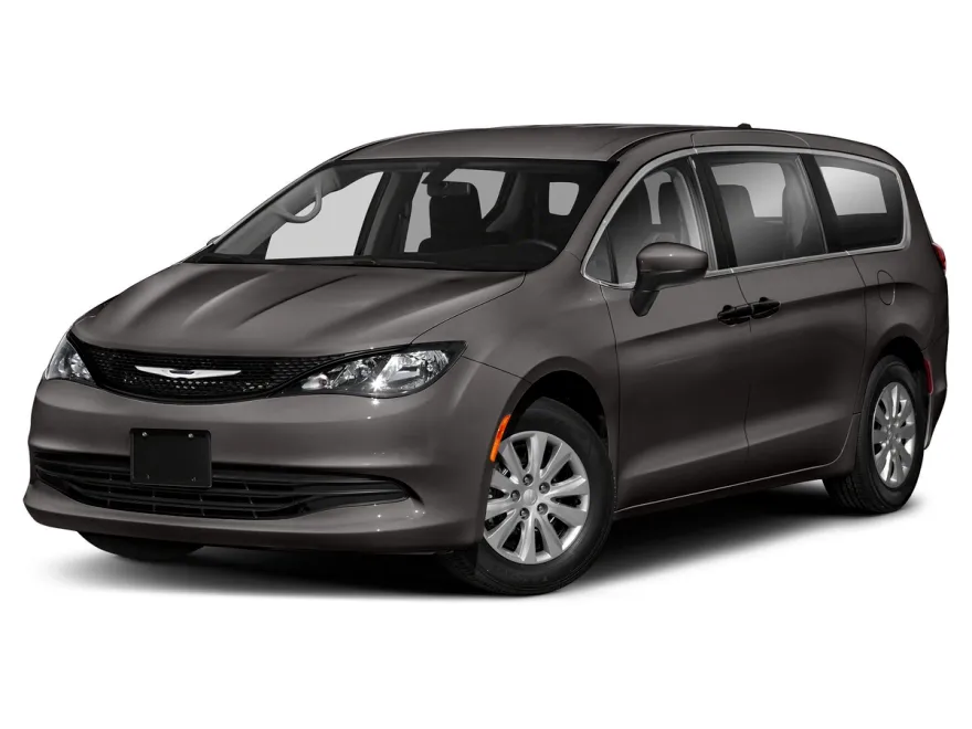 2020 Chrysler Voyager LXi photo 1