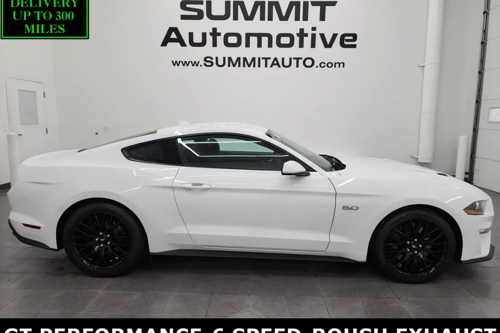 2022 Ford Mustang GT photo 1