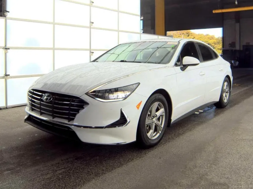 2021 Hyundai Sonata SE photo 1