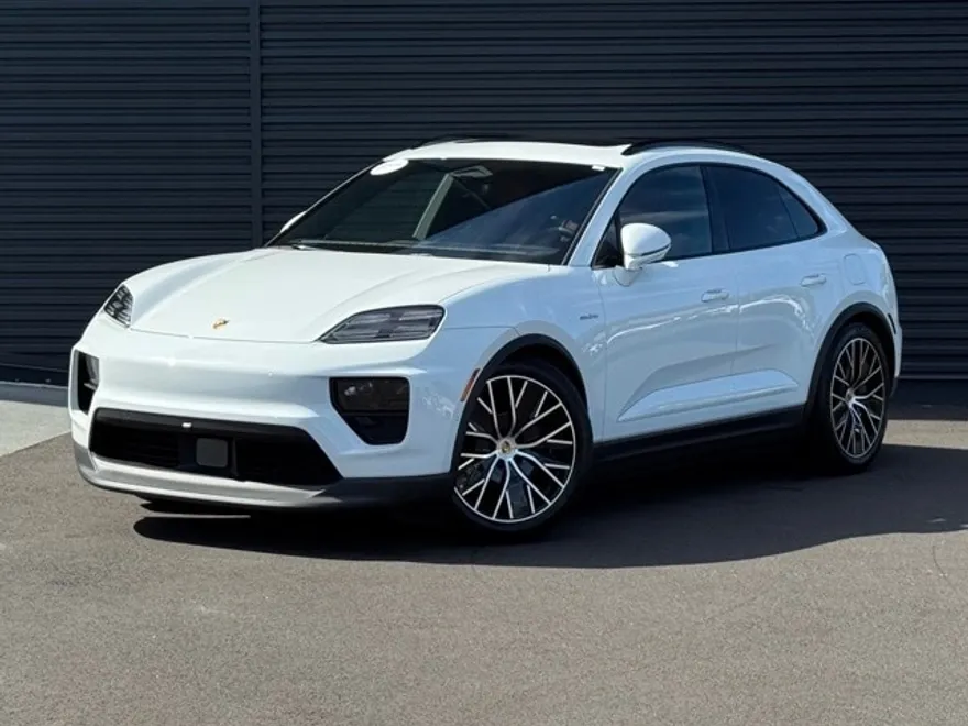 2025 Porsche Macan Electric photo 1
