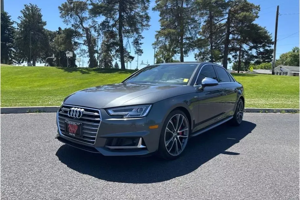 2018 Audi S4 Base Prestige photo 1