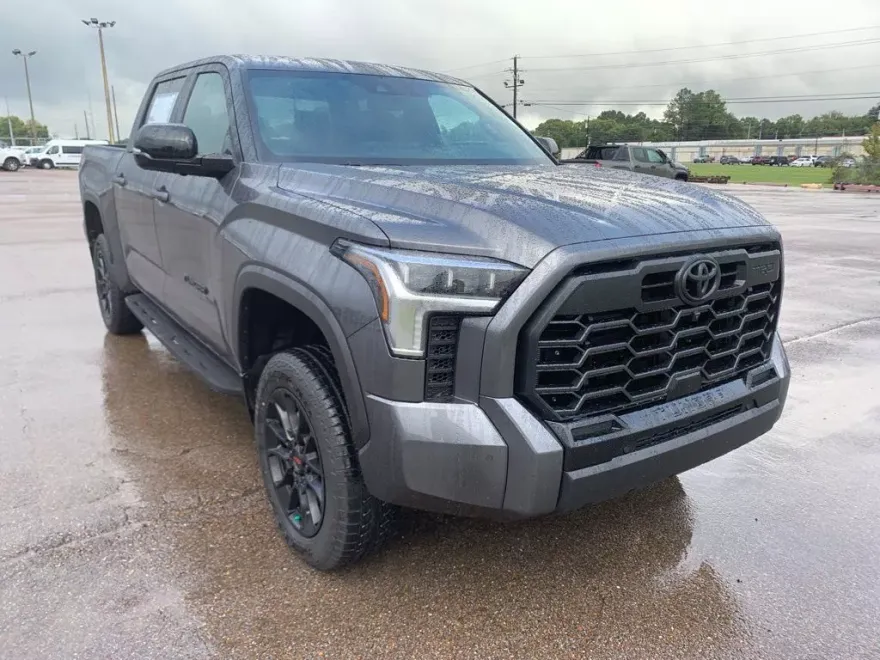 2026 Toyota Tundra Limited CrewMax photo 1