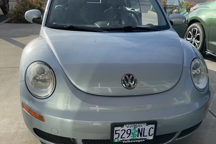 2009 Volkswagen Beetle 2.5L photo 1