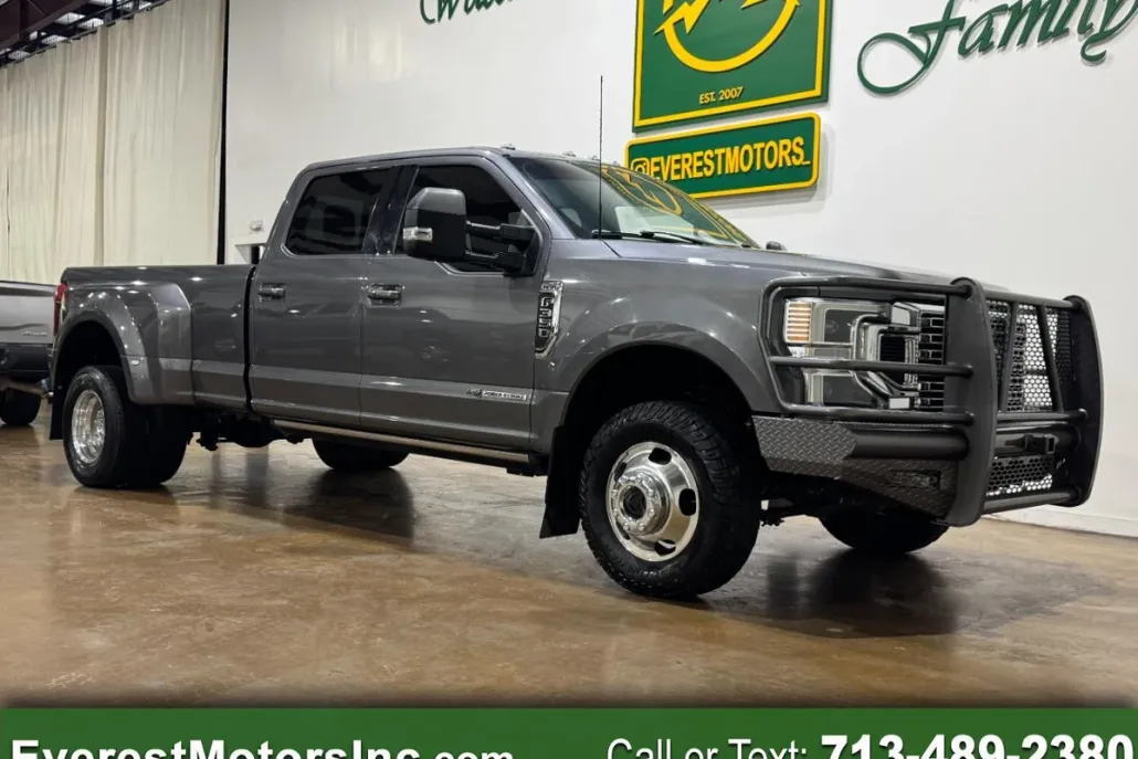 2021 Ford F-350 Lariat photo 1