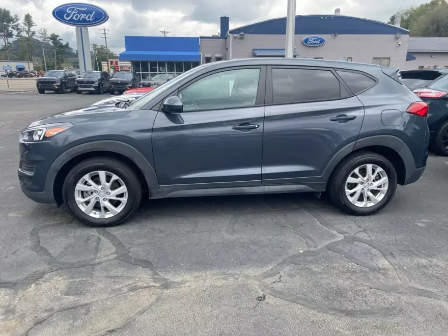 2021 Hyundai Tucson SE photo 1