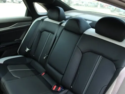 2025 Kia K5 GT-Line photo 4