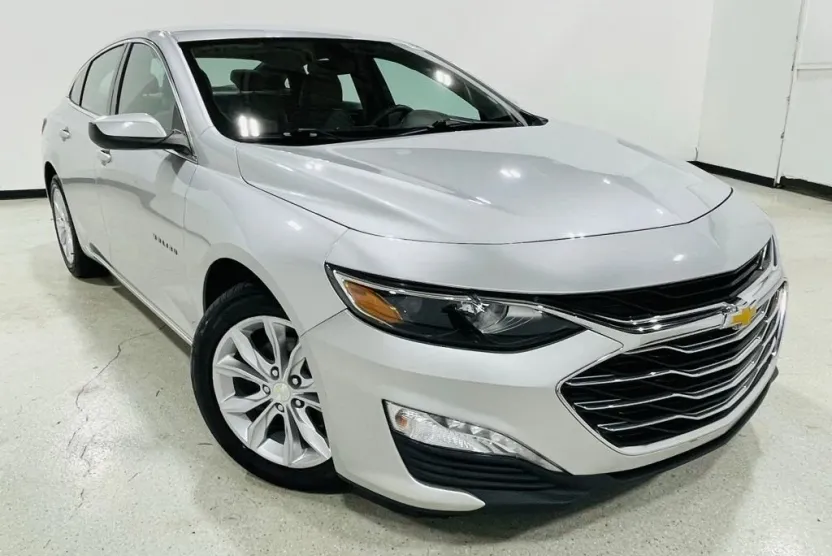2021 Chevrolet Malibu 1LT photo 1