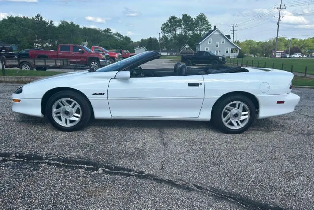 1996 Chevrolet Camaro Z28 photo 1