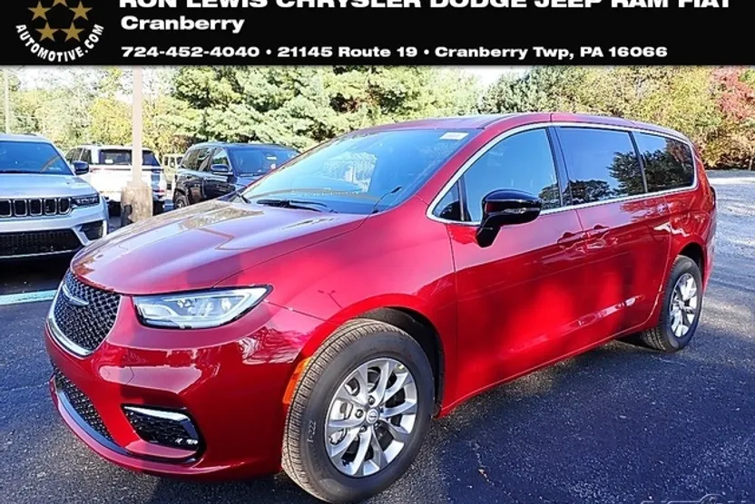 2026 Chrysler Pacifica photo 1