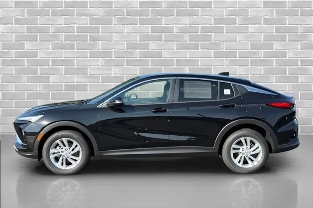 2025 Buick Envista Preferred photo 1