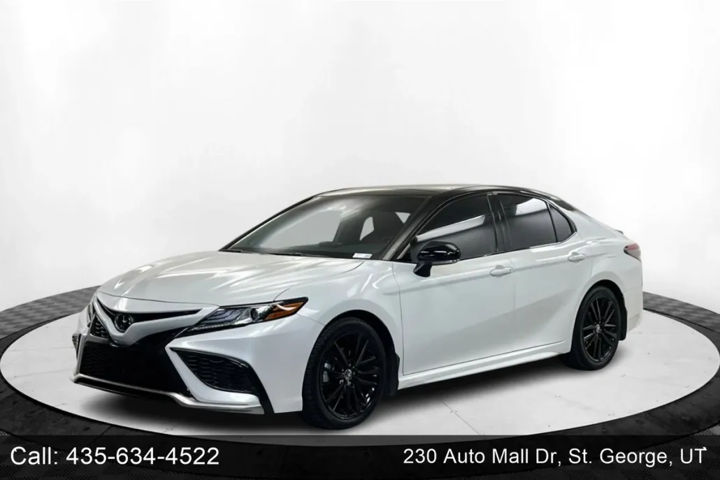 2023 Toyota Camry XSE photo 1