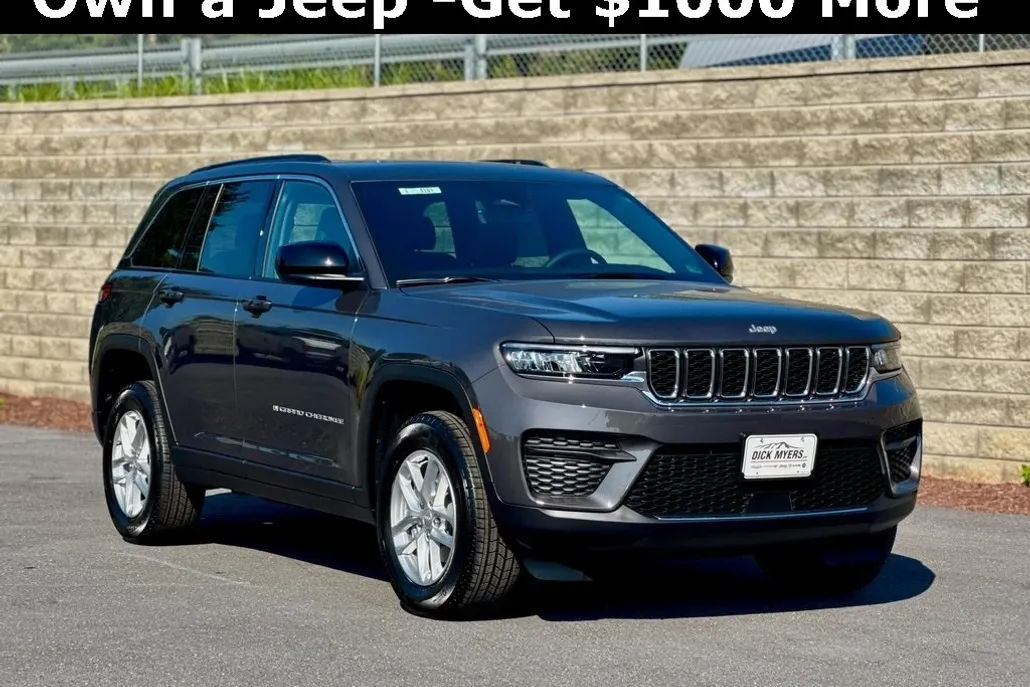 2025 Jeep Grand Cherokee Laredo photo 1