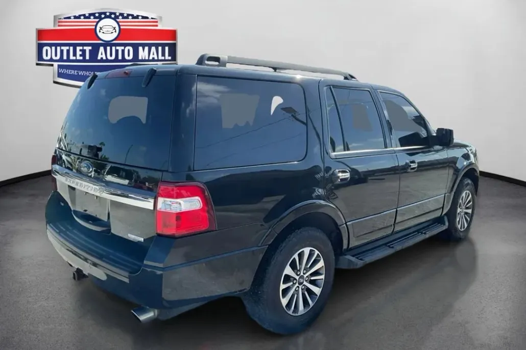 2016 Ford Expedition XLT King Ranch photo 1