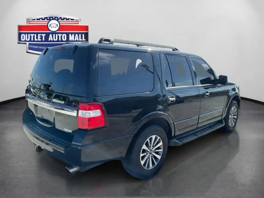 2016 Ford Expedition XLT King Ranch photo 1