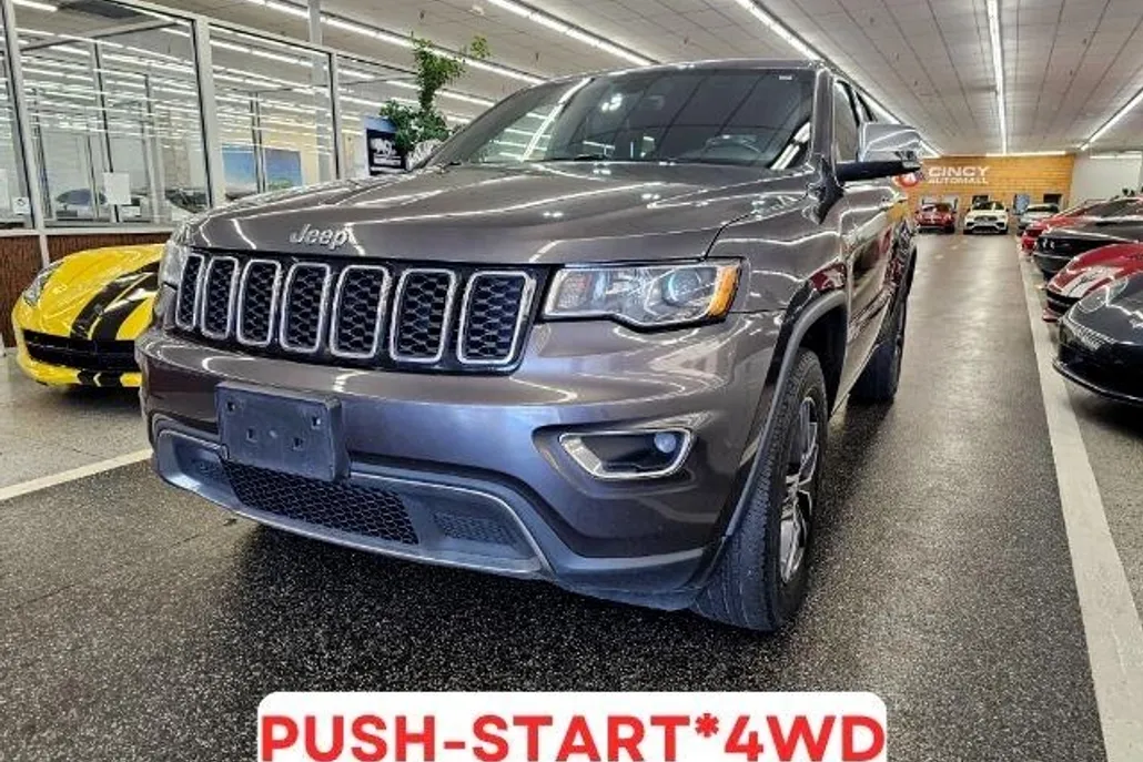 2017 Jeep Grand Cherokee Limited photo 1