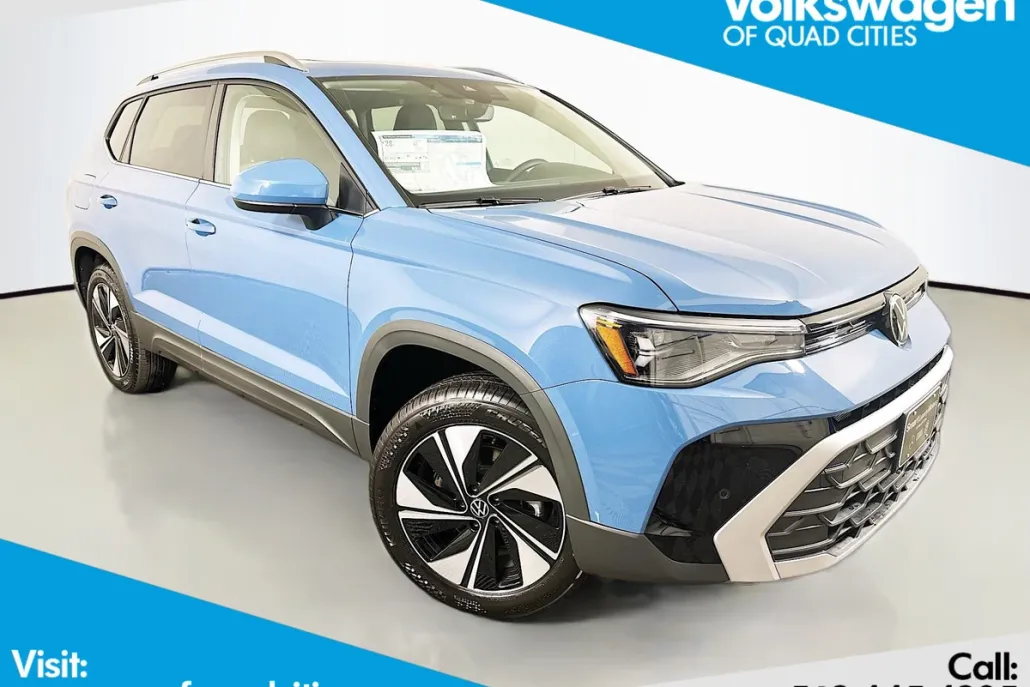 2025 Volkswagen Taos SE photo 1