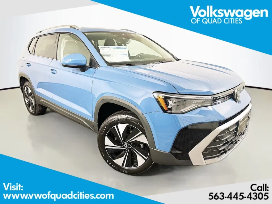 2025 Volkswagen Taos SE photo 1