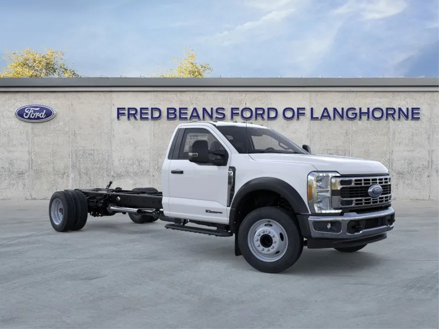 2025 Ford F-550 XL photo 1