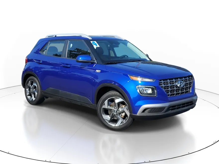 2024 Hyundai Venue SEL photo 1