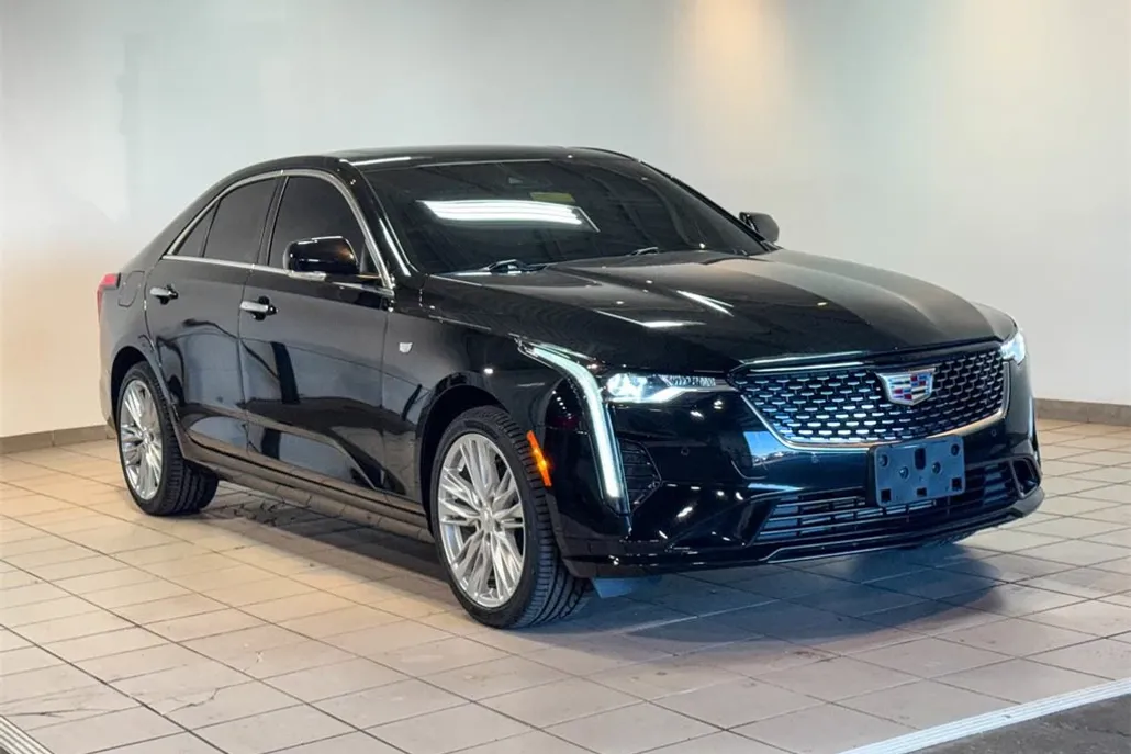 2022 Cadillac CT4 Premium Luxury photo 1