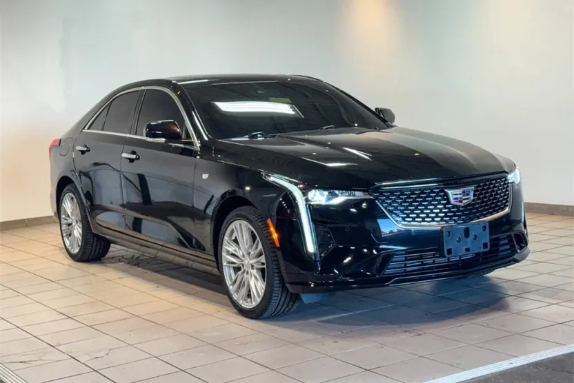 2022 Cadillac CT4 Premium Luxury photo 1