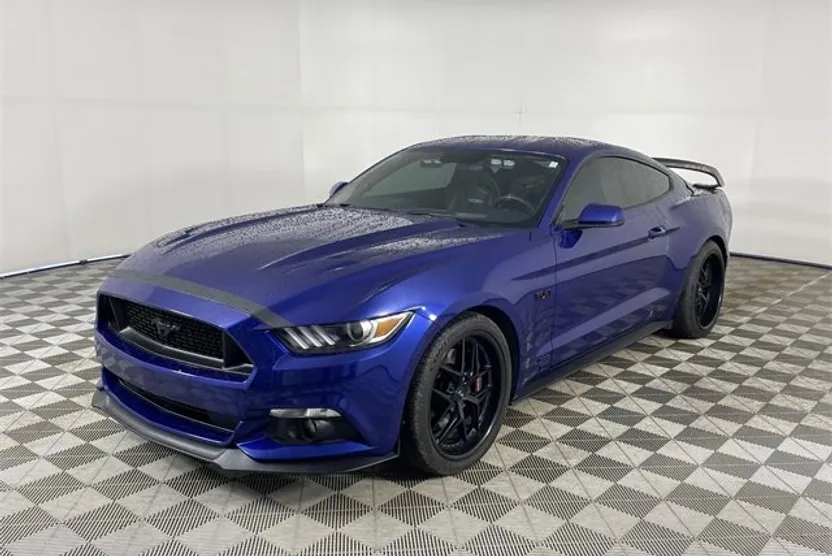 2016 Ford Mustang GT Premium photo 1