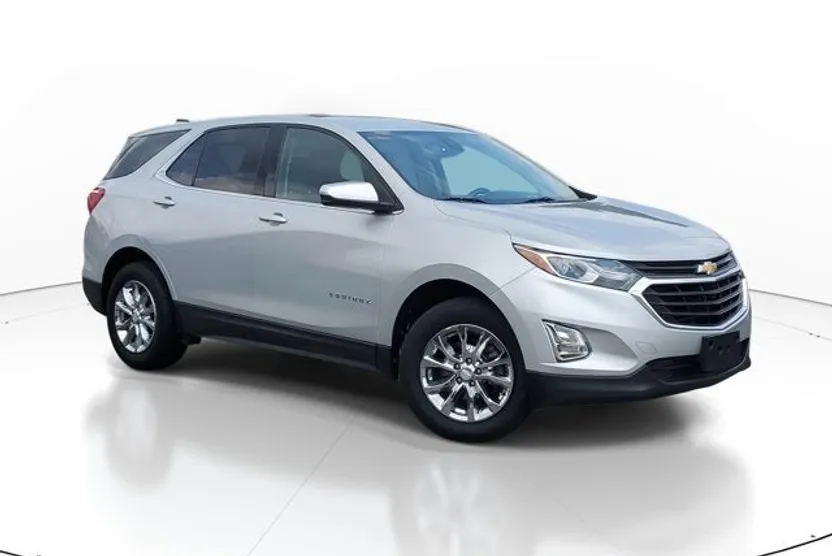 2019 Chevrolet Equinox LT photo 1