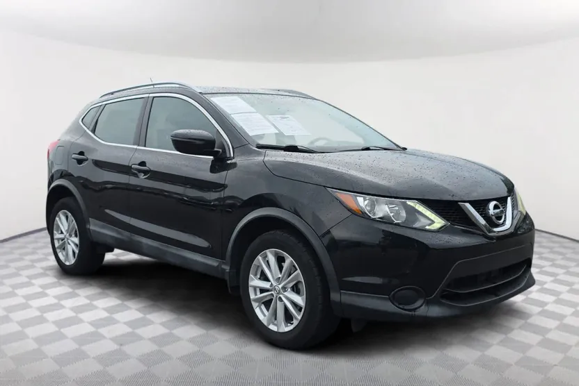 2018 Nissan Rogue Sport SV photo 1