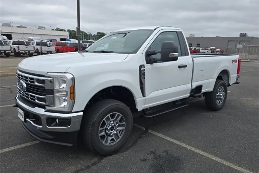 2025 Ford F-250 XLT photo 1