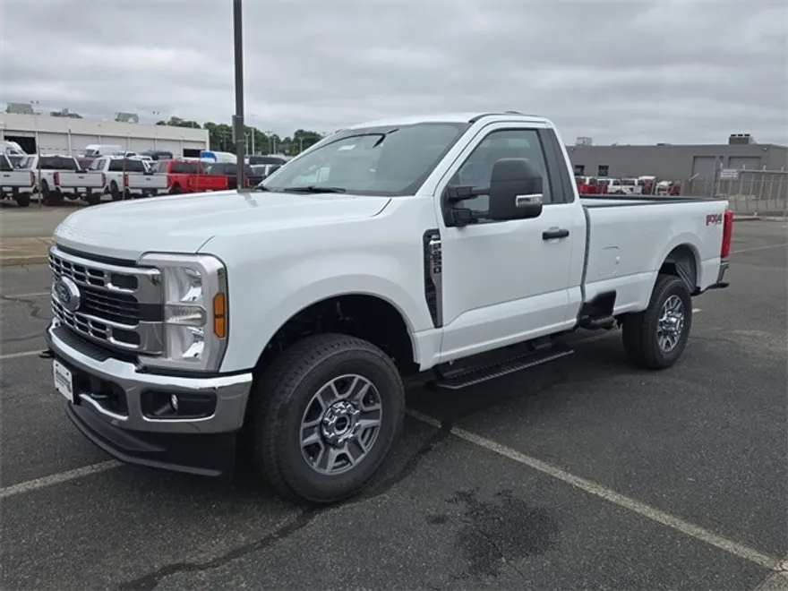 2025 Ford F-250 XLT photo 1
