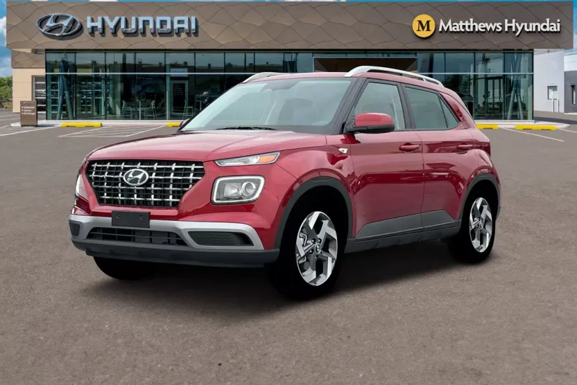 2025 Hyundai Venue SEL photo 1