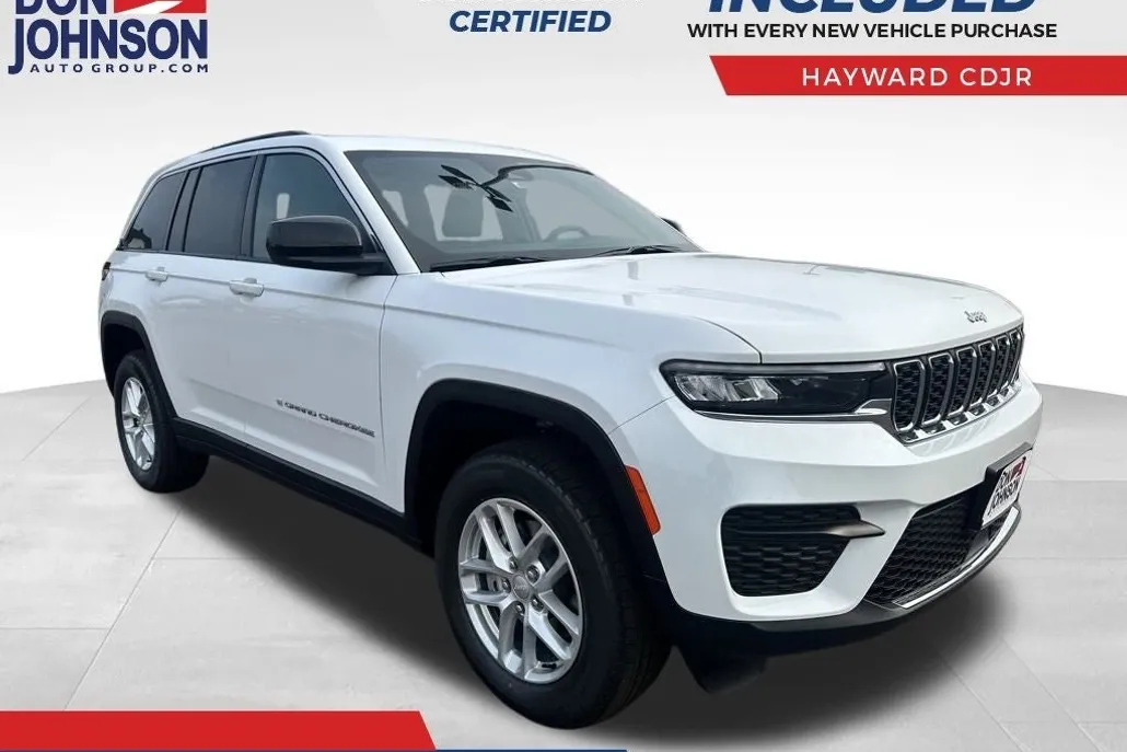 2025 Jeep Grand Cherokee Laredo photo 1