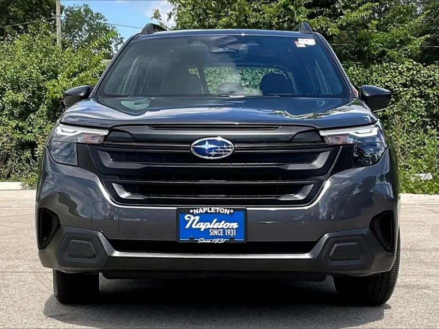 2025 Subaru Forester Base photo 1