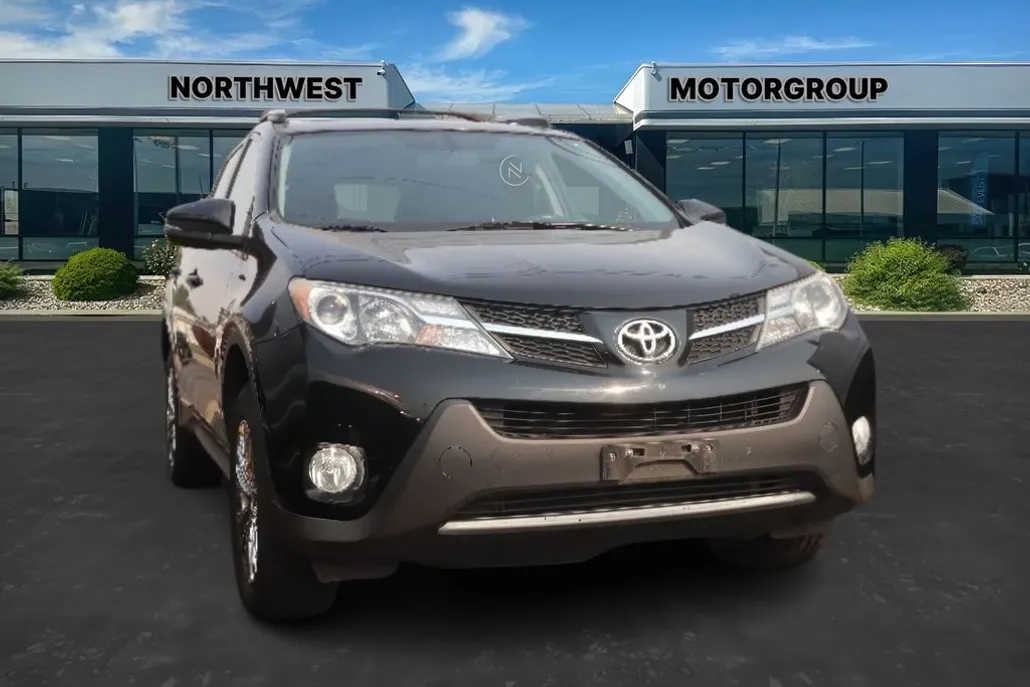 2014 Toyota RAV4 XLE photo 1