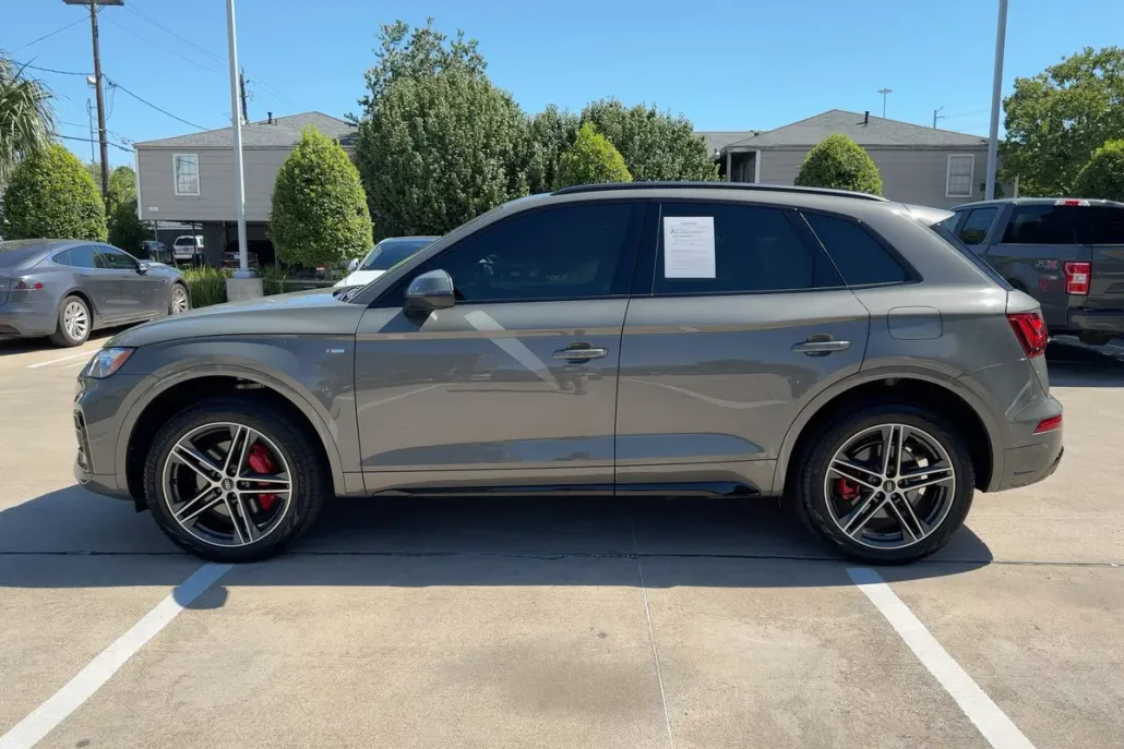 2024 Audi Q5 S line Premium Plus photo 1