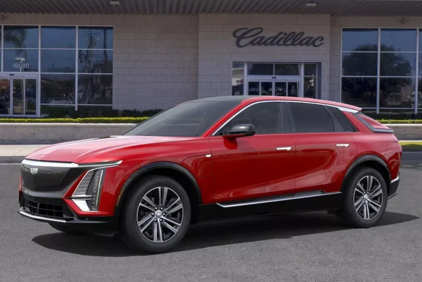 2025 Cadillac Lyriq Luxury photo 1