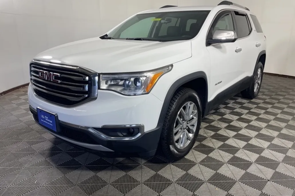 2017 Gmc Acadia SLE photo 1