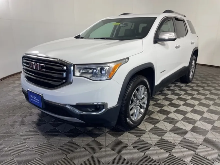 2017 Gmc Acadia SLE photo 1