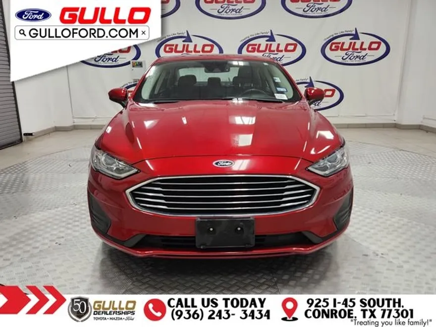 2020 Ford Fusion SE photo 1