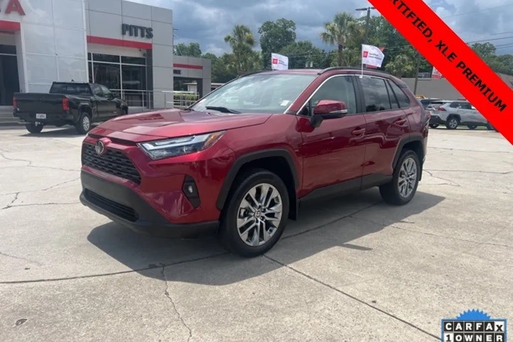 2024 Toyota RAV4 XLE Premium photo 1