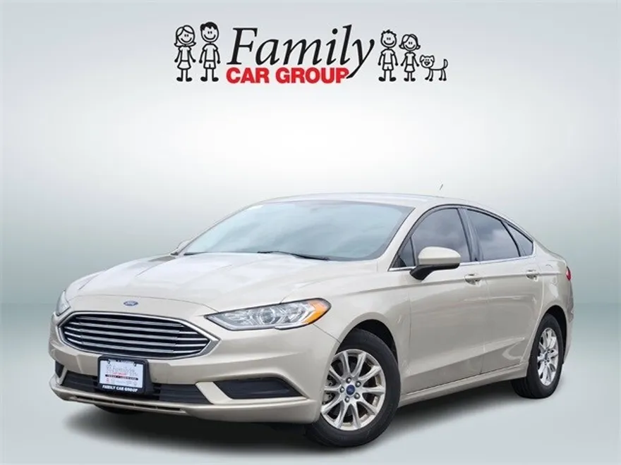 2018 Ford Fusion S photo 1