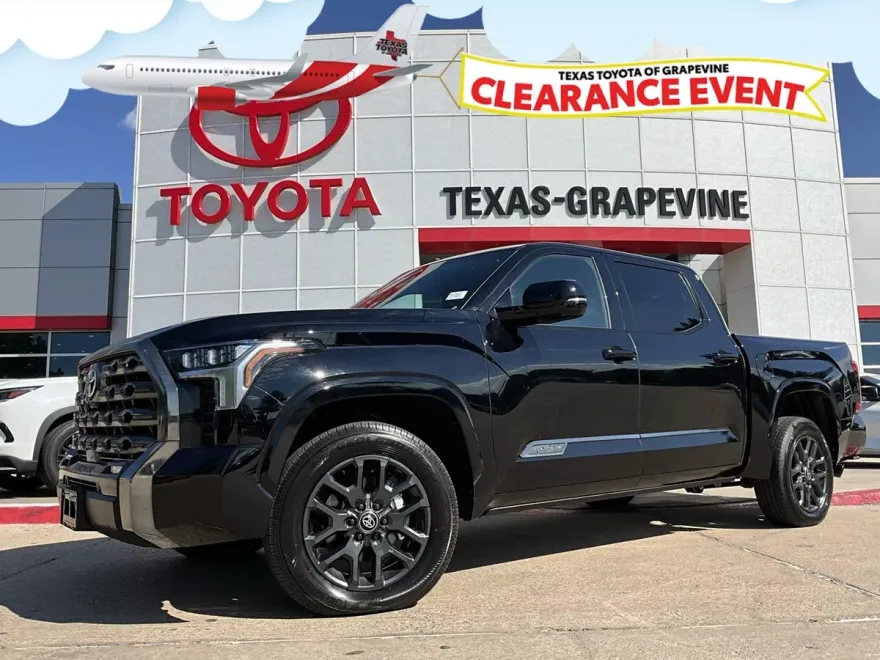 2025 Toyota Tundra Platinum photo 1