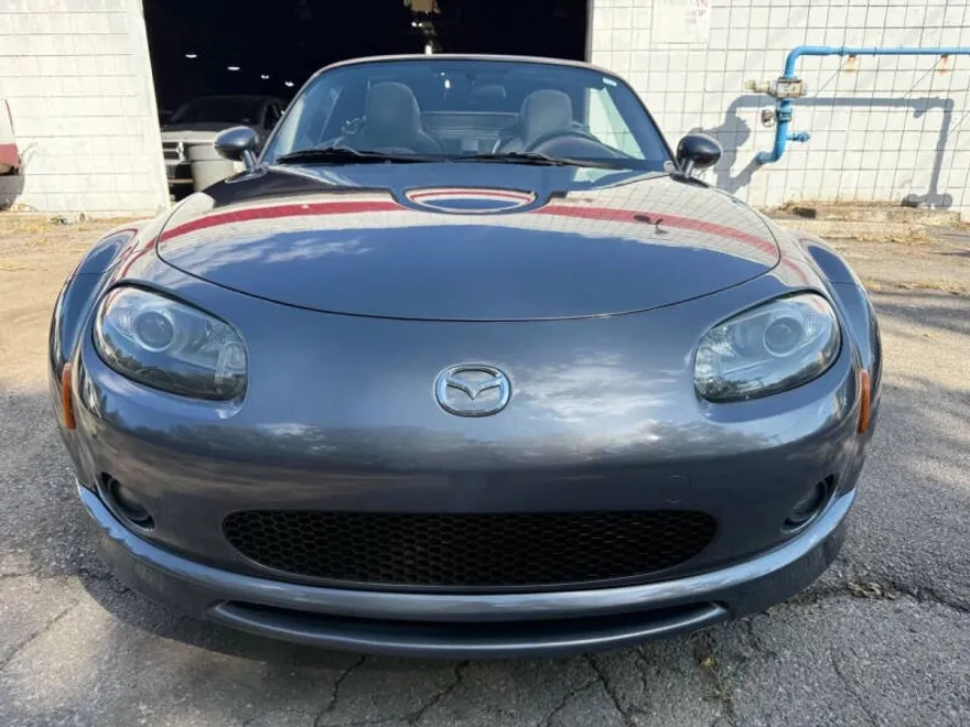 2006 Mazda MX-5 Miata Miata Touring photo 1