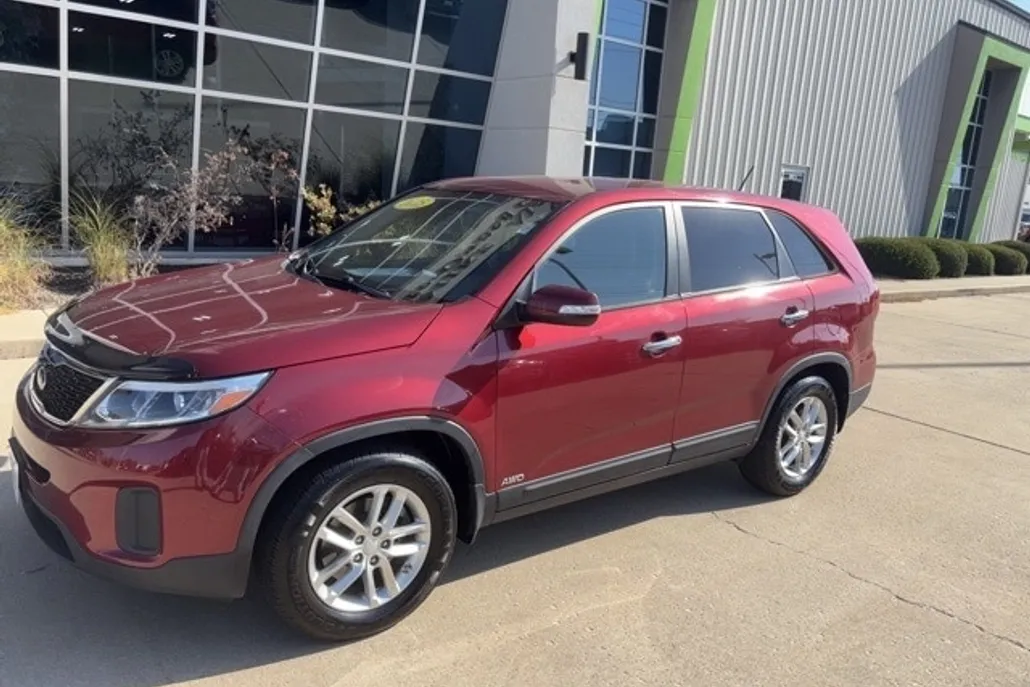 2015 Kia Sorento LX photo 1