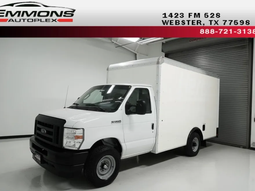 2022 Ford E-350 photo 1