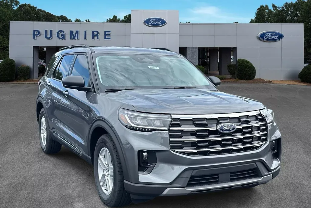 2025 Ford Explorer photo 1