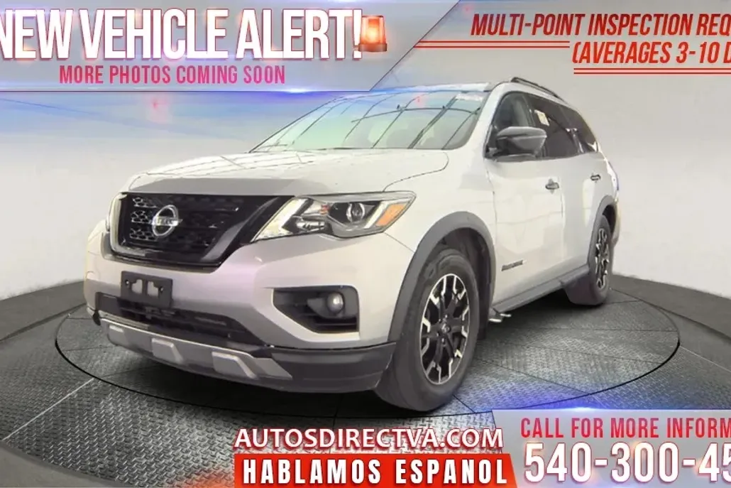 2019 Nissan Pathfinder SL photo 1