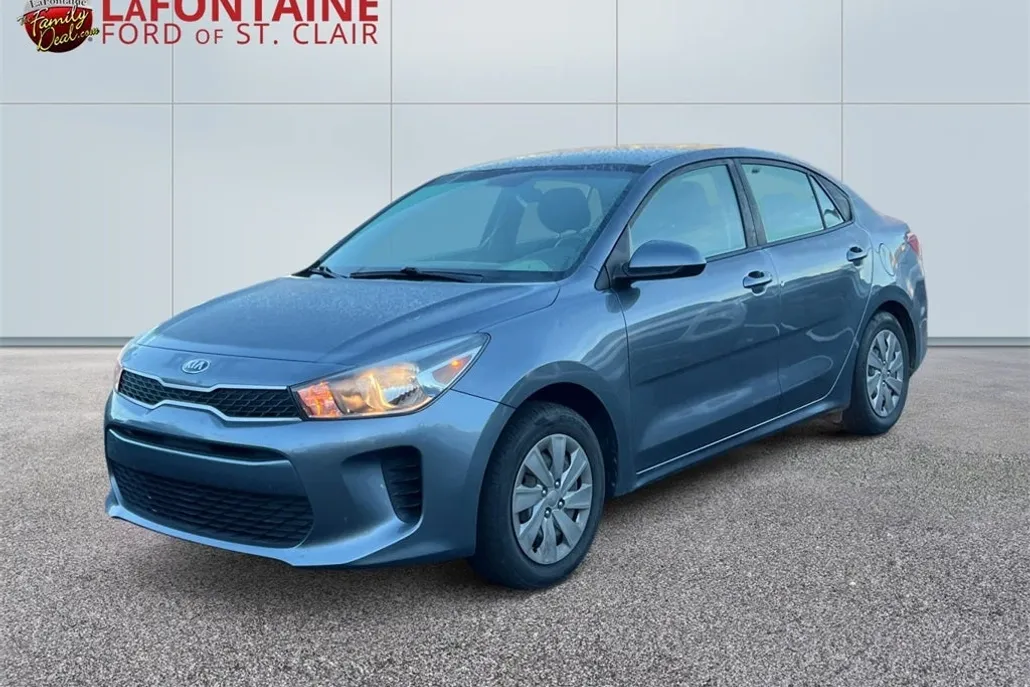 2019 Kia Rio S photo 1