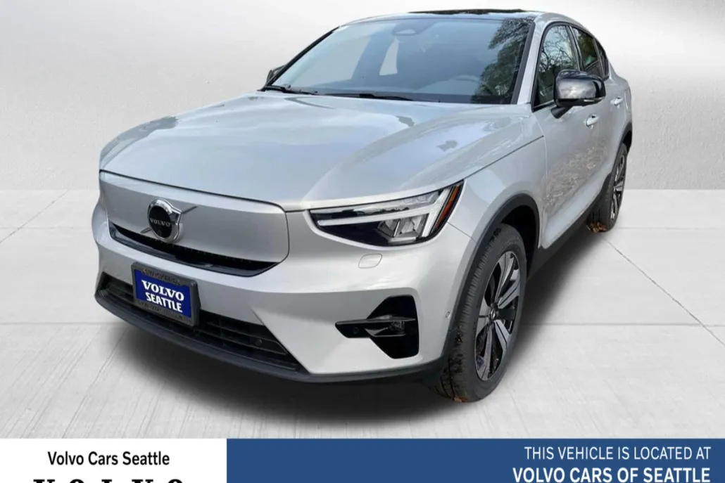 2023 Volvo C40 Recharge Plus photo 1